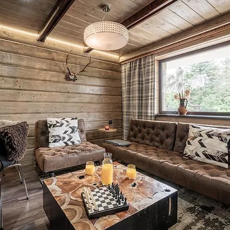 Na Stromym Wzgorzu Z Prywatna Sauna I Balia Z Widokiem Na Gory 800 M Npm * Szczyrk