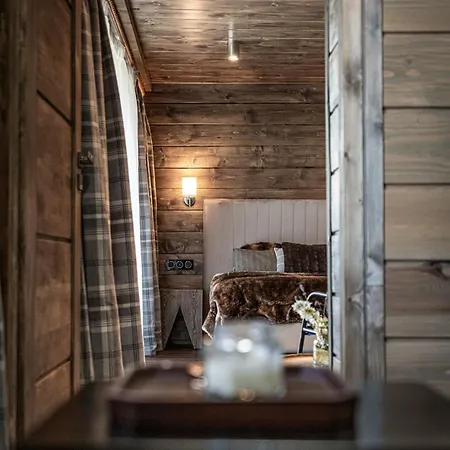 Apartment Na Stromym Wzgorzu Z Prywatna Sauna I Balia Z Widokiem Na Gory 800 M Npm Szczyrk