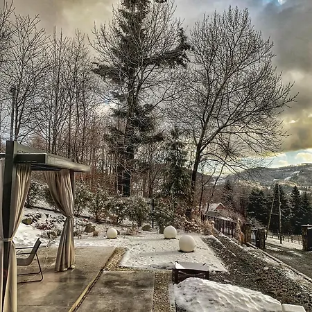 Na Stromym Wzgorzu Z Prywatna Sauna I Balia Z Widokiem Na Gory 800 M Npm Apartment