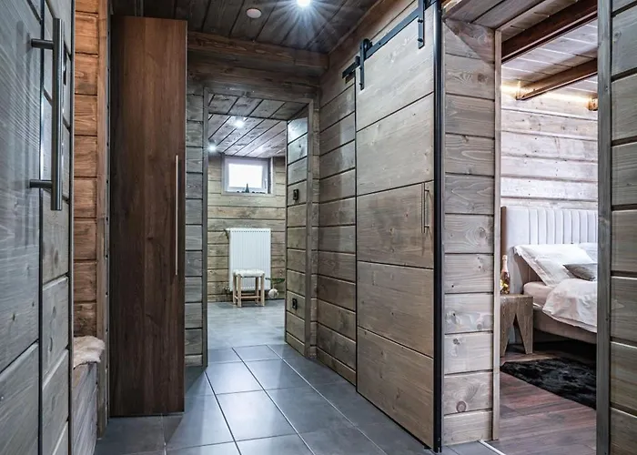 Na Stromym Wzgorzu Z Prywatna Sauna I Balia Z Widokiem Na Gory 800 M Npm Apartment Szczyrk