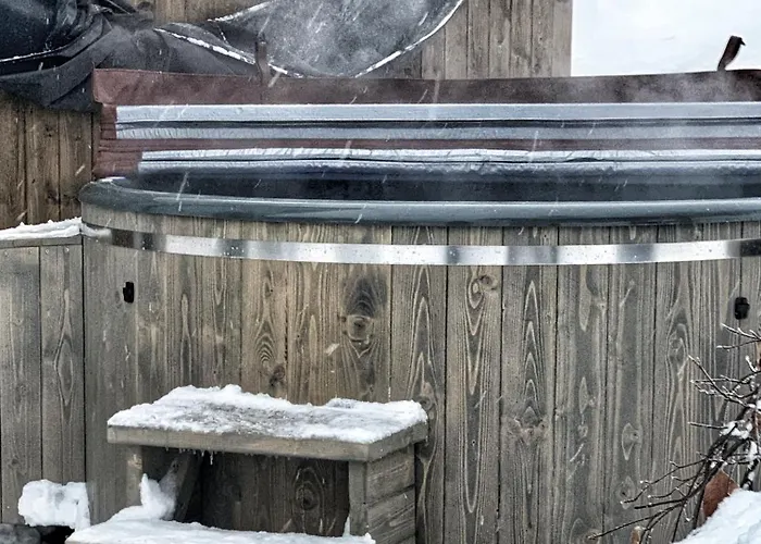 Na Stromym Wzgorzu Z Prywatna Sauna I Balia Z Widokiem Na Gory 800 M Npm Apartment